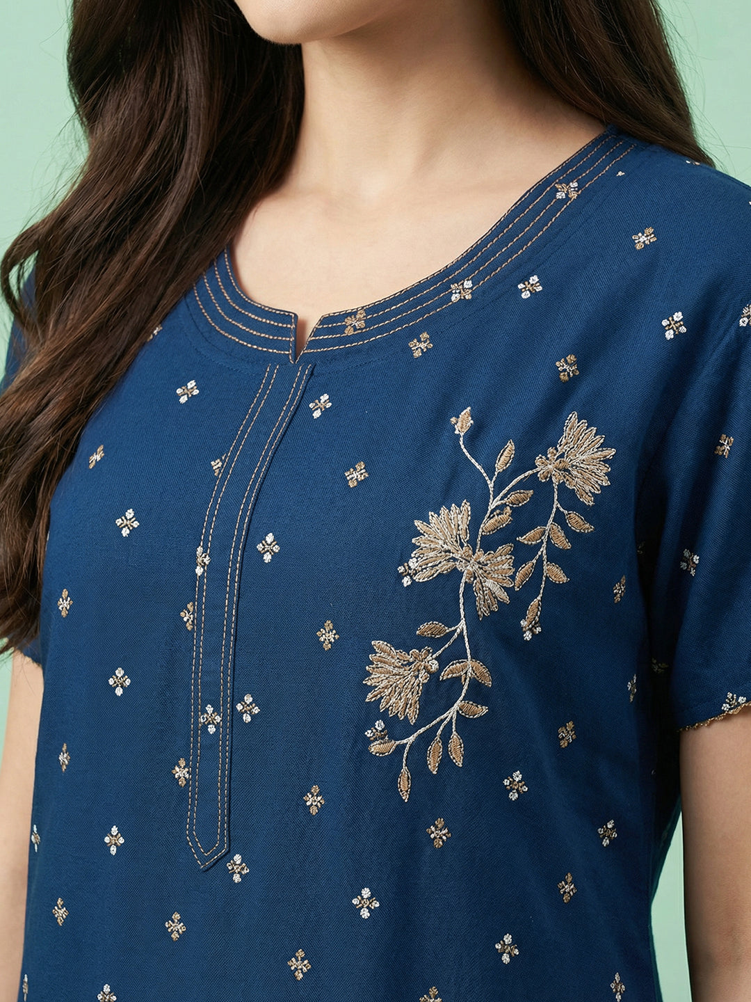 Alpine - Maxi with Embroidered Neckline