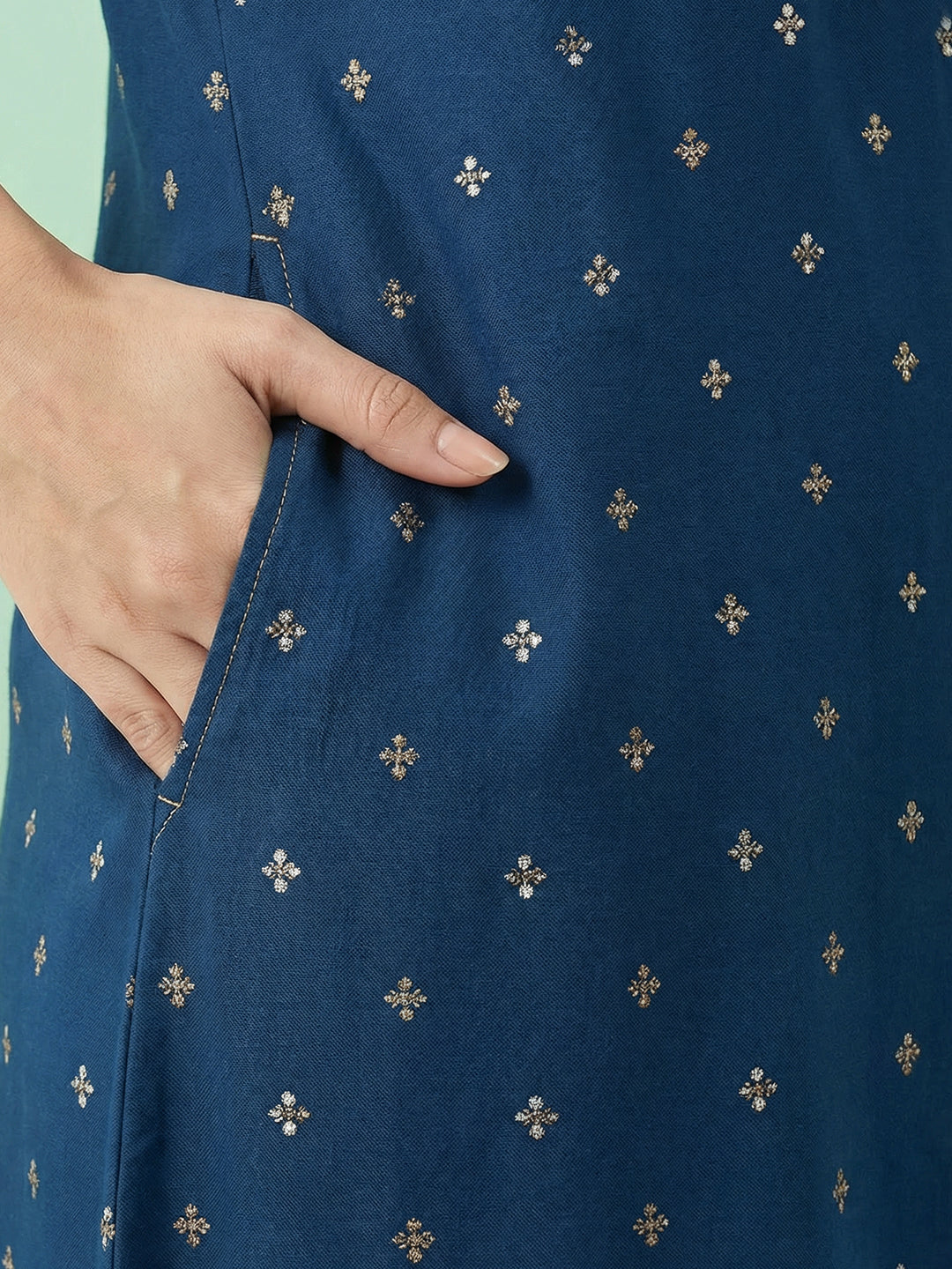 Alpine - Maxi with Embroidered Neckline