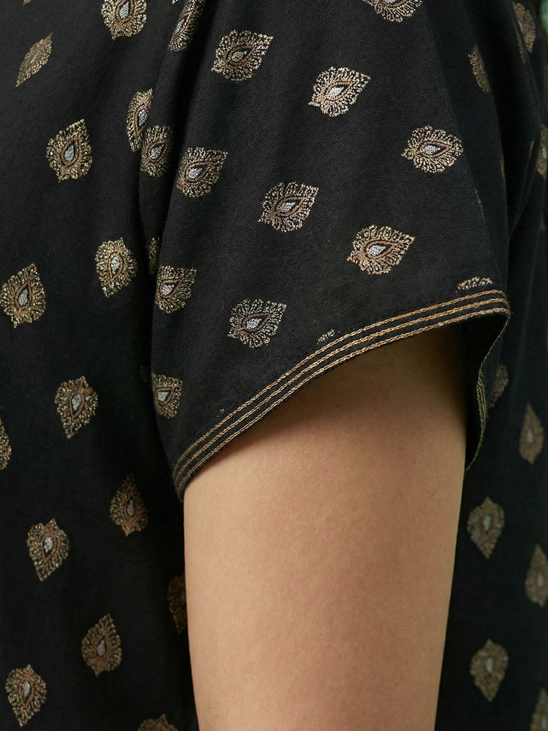 Alpine - Maxi Nightdress with Embroidered V-slit Neckline